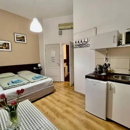 A13 Parliament Sunflower Cozy Apartment Budapest Esterno foto