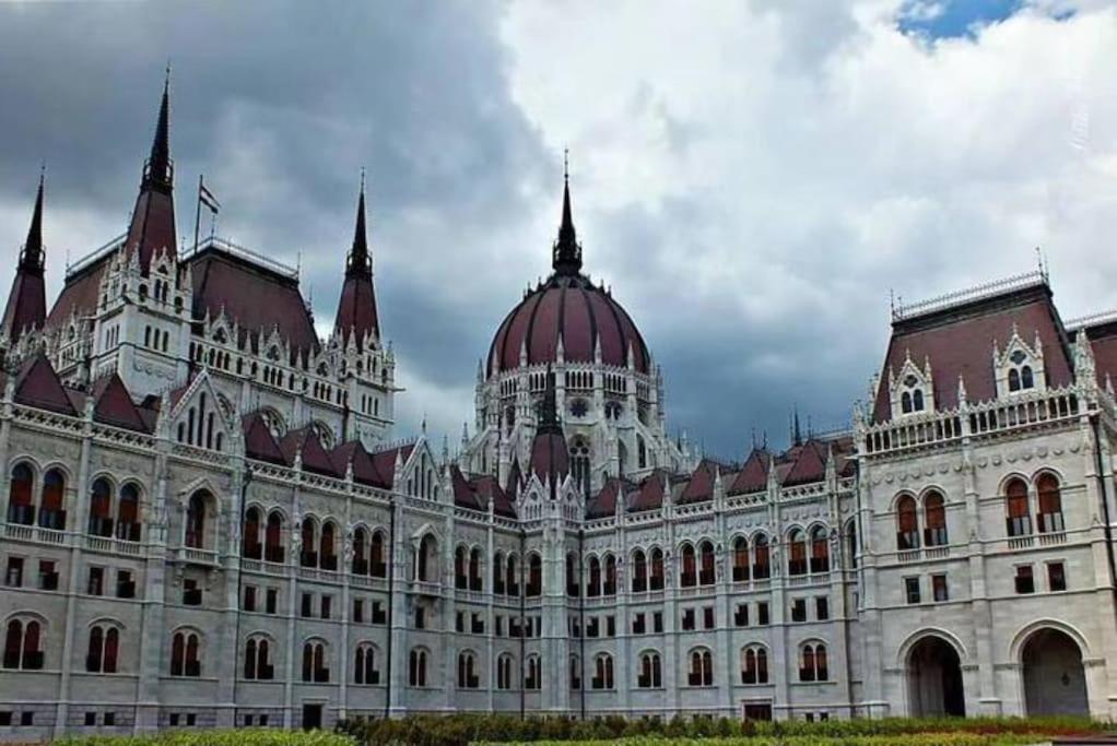 A13 Parliament Sunflower Cozy Apartment Budapest Esterno foto